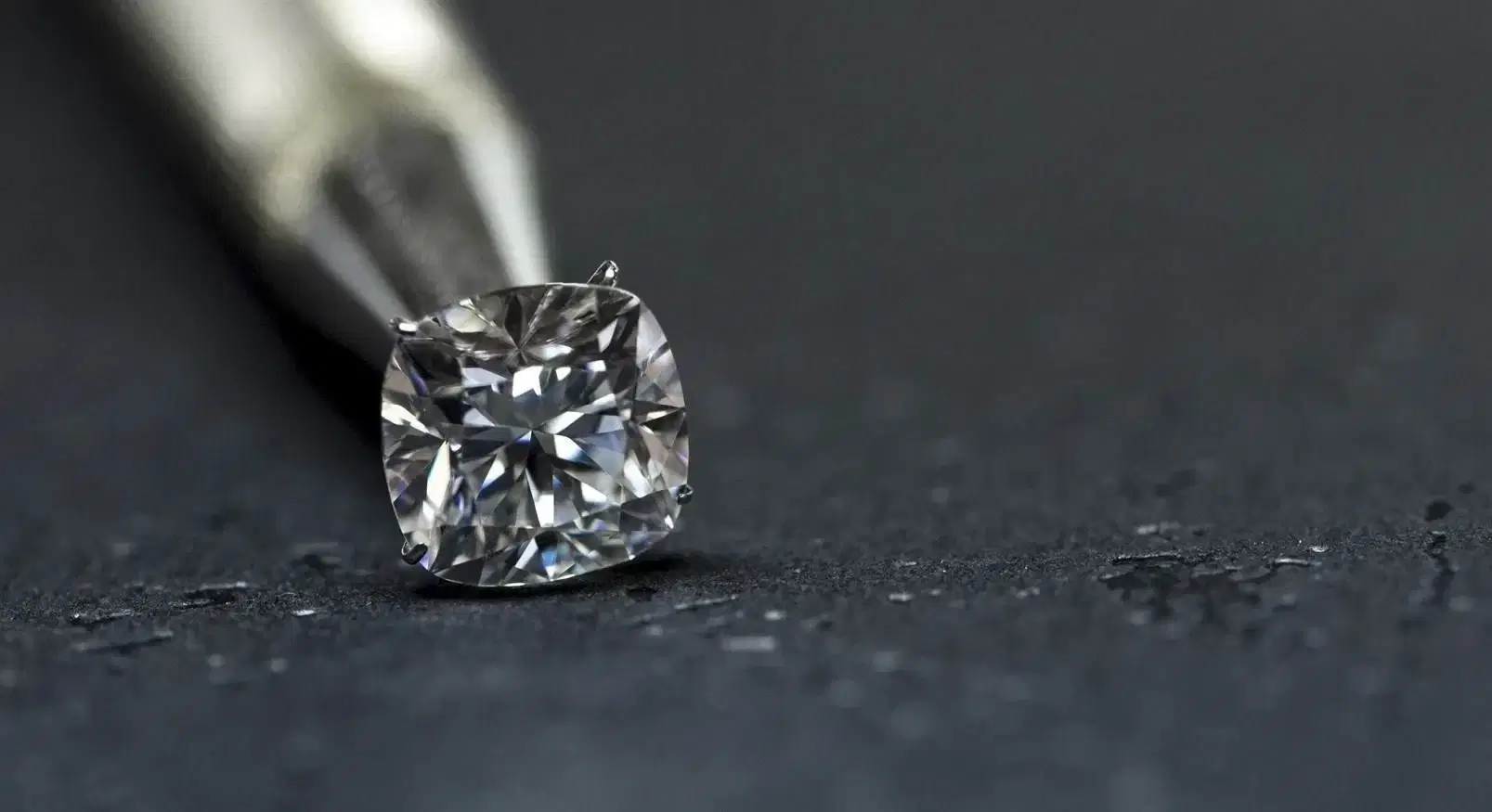 Cushion cut