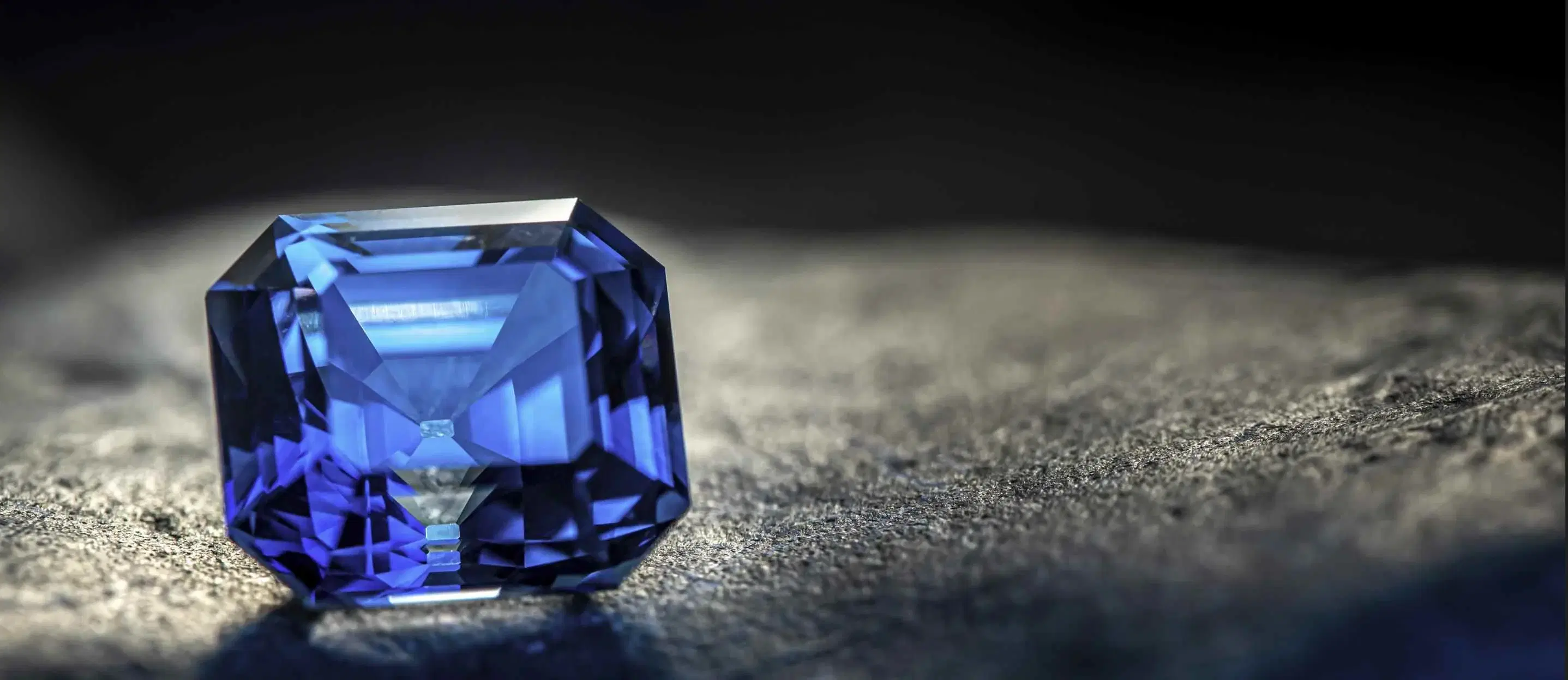 September Birthstone: Sapphire