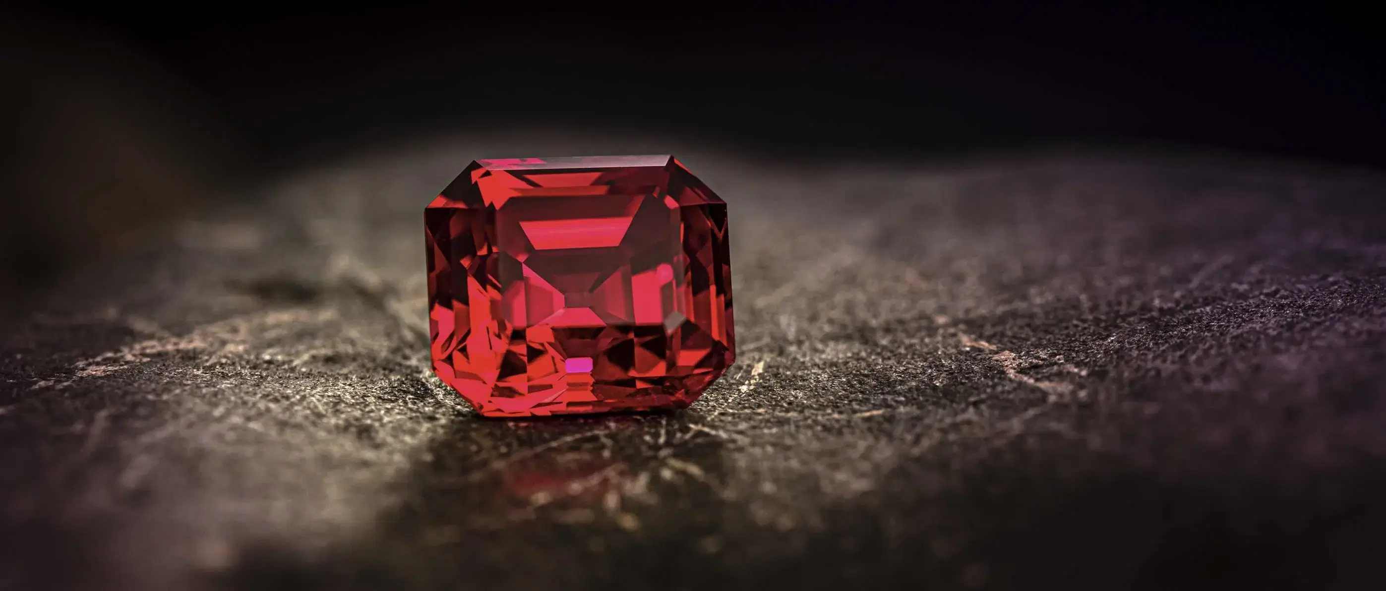 January Birthstone: the Incredible Garnet