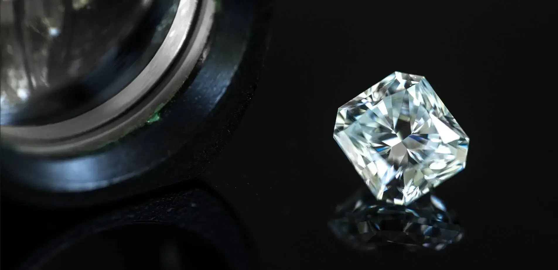 Radiant Cut Diamonds | Guide, Proportions, L/W Ratio