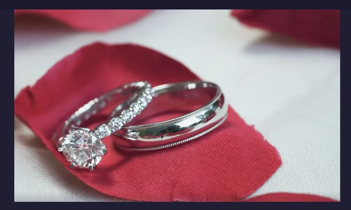 White Gold vs. Platinum White Gold vs. Platinum