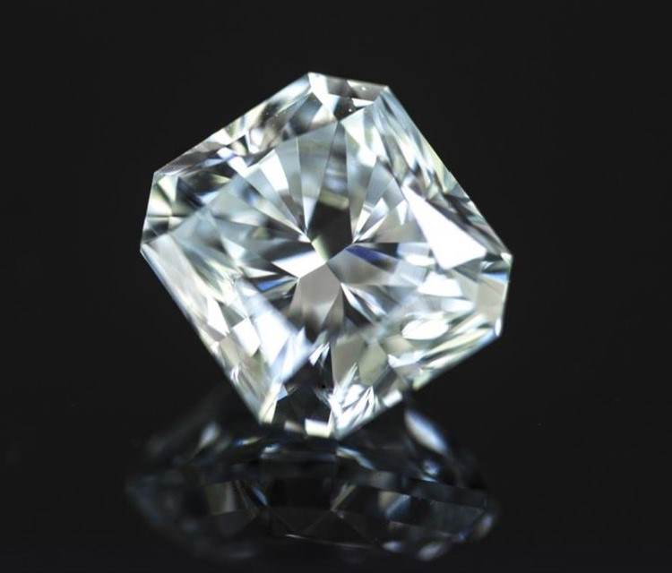 radiant cut diamond