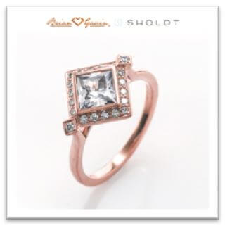 rose gold princess cut engagement ring